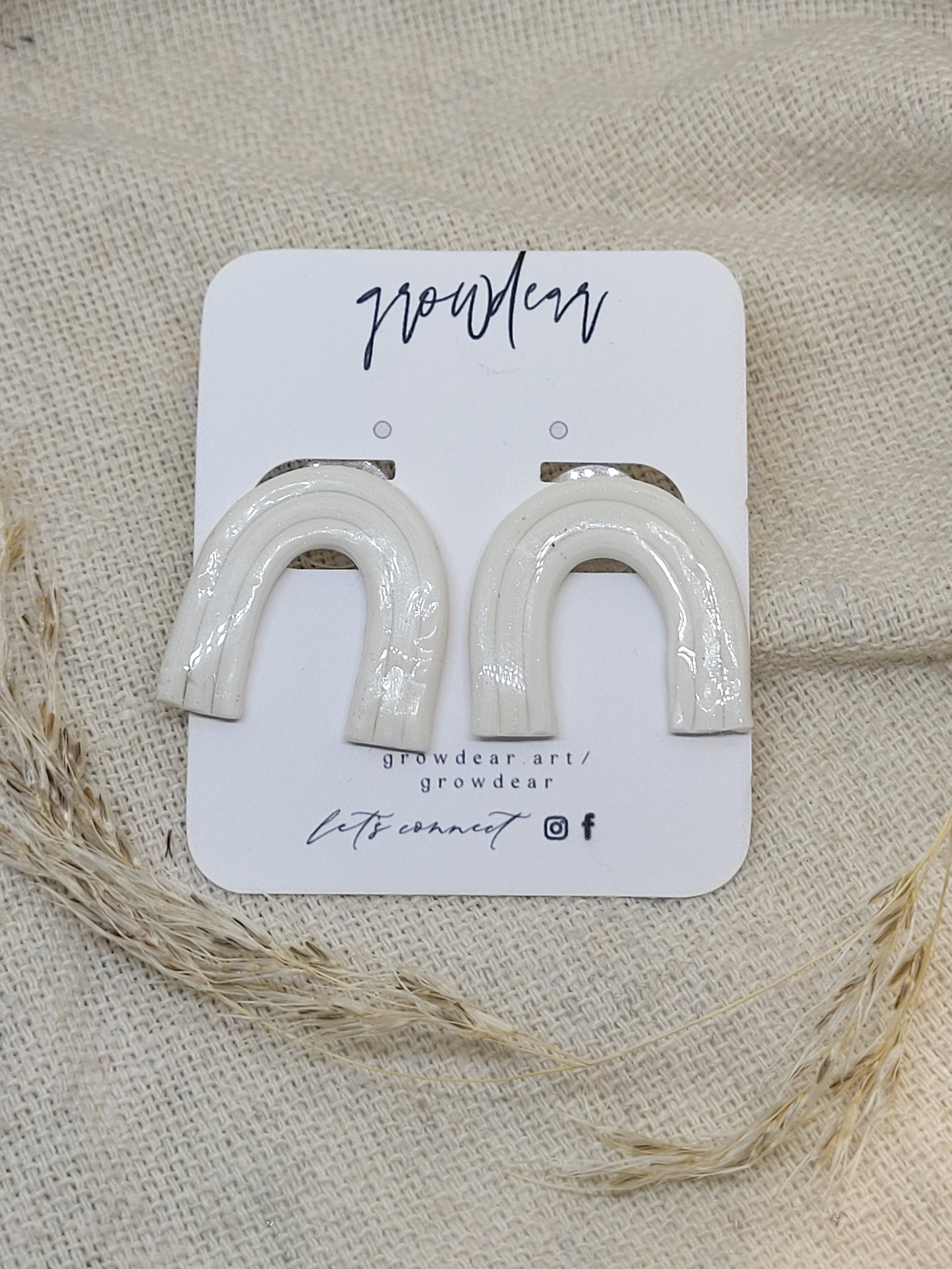 Midsize rainbow studs